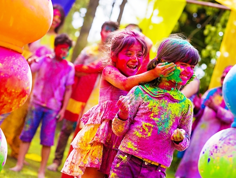 Holi SMS 2019 – Short Holi Jokes, 140 Character/Words Messages